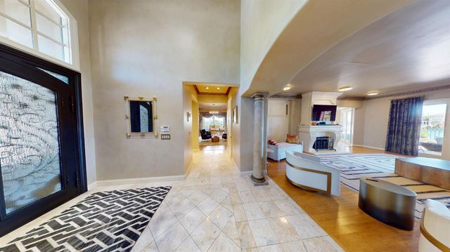 2635 W Lake Van Ness Circle, Fresno, CA 93711