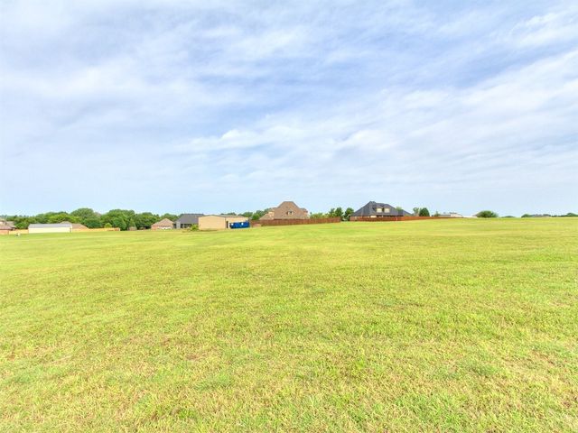 886 County Street 2922 Street, Tuttle, OK 73089