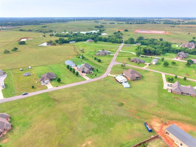 886 County Street 2922 Street, Tuttle, OK 73089