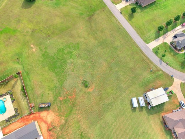 886 County Street 2922 Street, Tuttle, OK 73089