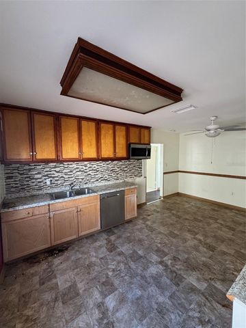 312 LIME AVENUE, Lake Wales, FL 33853