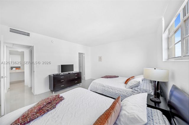 4001 S Ocean Dr 15P, Hollywood, FL 33019