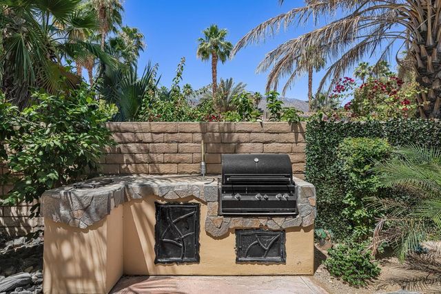 1681 Ponderosa Way, Palm Springs, CA 92264