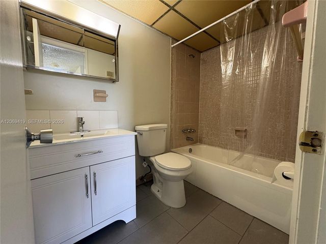9331 SW 4th Street 202B, Miami, FL 33174