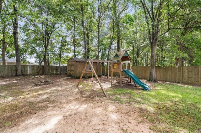 2133 Graceland Court, Mobile, AL 36695