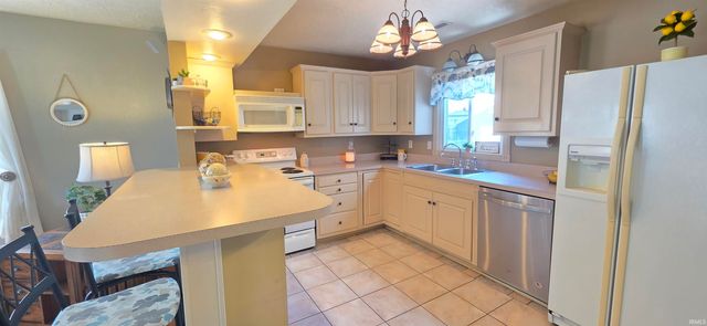 904 N Lincoln Park Drive, Evansville, IN 47711