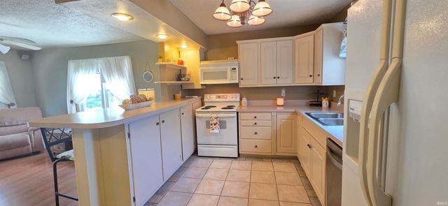 904 N Lincoln Park Drive, Evansville, IN 47711