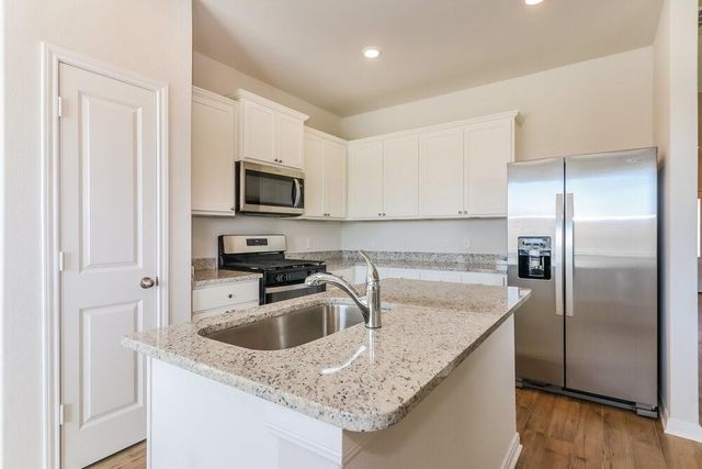 405 Sunny Highlands Drive, Katy, TX 77493