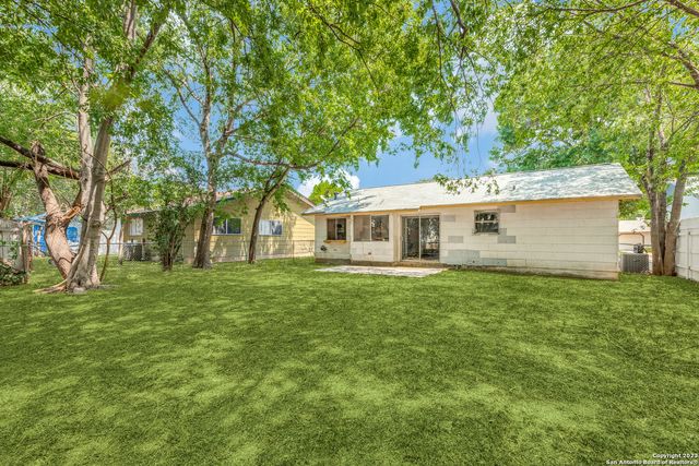 827 Spring Park, San Antonio, TX 78227