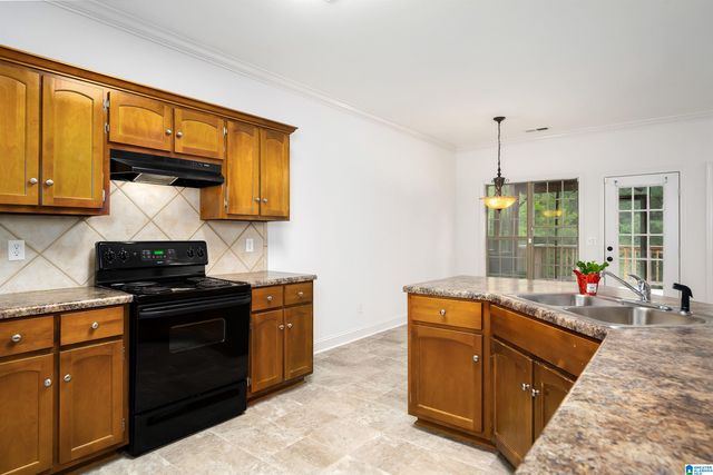 582 HACKBERRY RIDGE TRACE, Birmingham, AL 35226