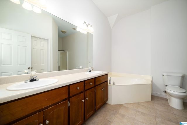 582 HACKBERRY RIDGE TRACE, Birmingham, AL 35226