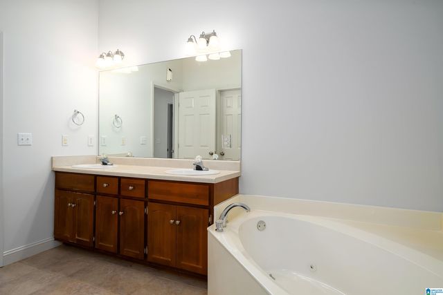 582 HACKBERRY RIDGE TRACE, Birmingham, AL 35226