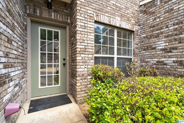 582 HACKBERRY RIDGE TRACE, Birmingham, AL 35226