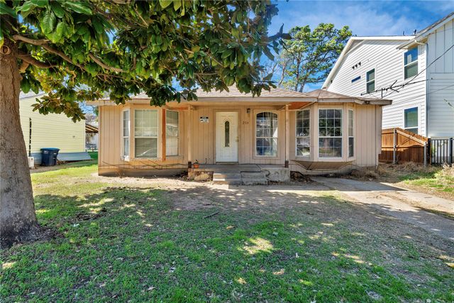 204 Sunset Lane, Fort Worth, TX 76114