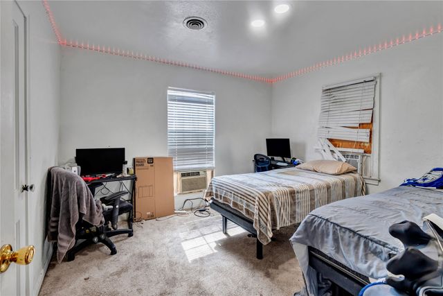 204 Sunset Lane, Fort Worth, TX 76114