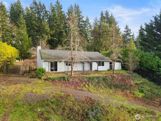 421 NE Cutlass Way, Belfair, WA 98528