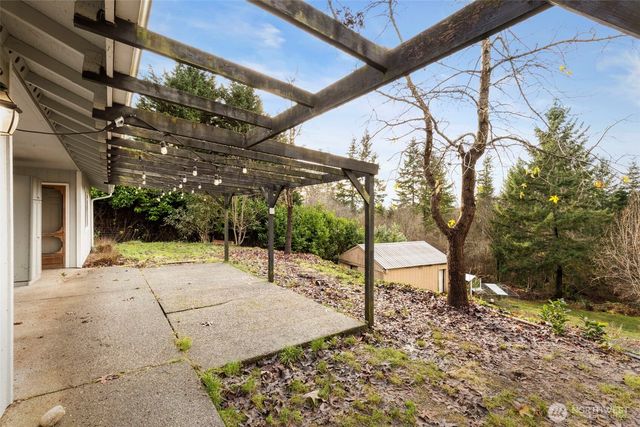 421 NE Cutlass Way, Belfair, WA 98528