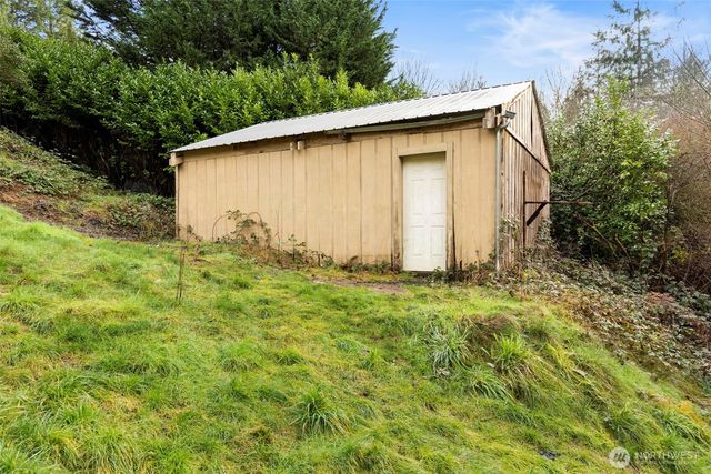 421 NE Cutlass Way, Belfair, WA 98528