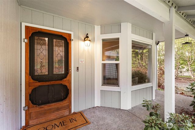 421 NE Cutlass Way, Belfair, WA 98528