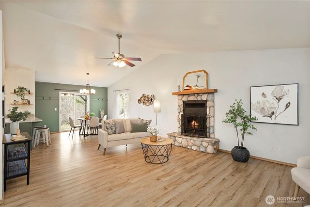 421 NE Cutlass Way, Belfair, WA 98528