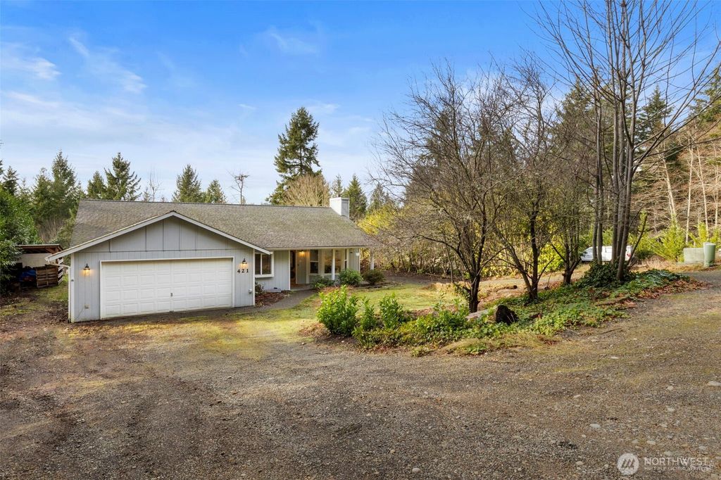 421 NE Cutlass Way, Belfair, WA 98528
