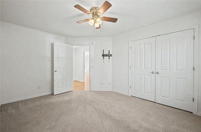 215 Shane Drive, Centerton, AR 72719