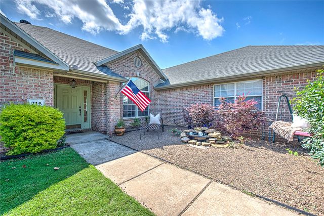 215 Shane Drive, Centerton, AR 72719