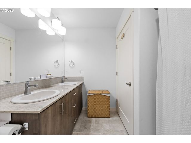 17137 Sw APPLEDALE Rd, Beaverton, OR 97007