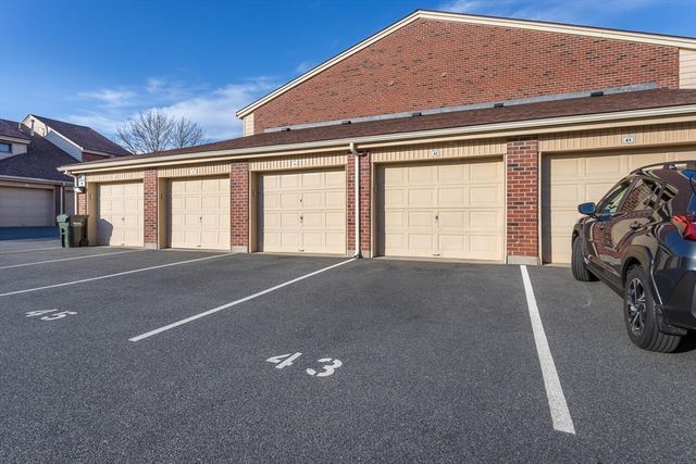 43 Elderwood Dr 43, Stoughton, MA 02072