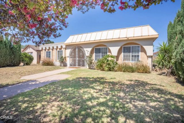 7511 Shoup Avenue, Los Angeles, CA 91307