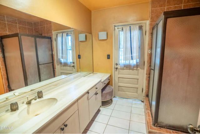 7511 Shoup Avenue, Los Angeles, CA 91307