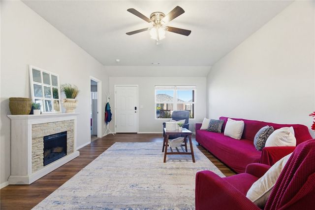 717 NW 69th Avenue, Bentonville, AR 72713