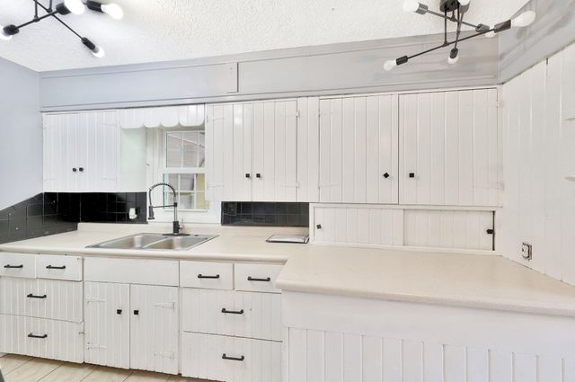 1751 N Payne, Wichita, KS 67203