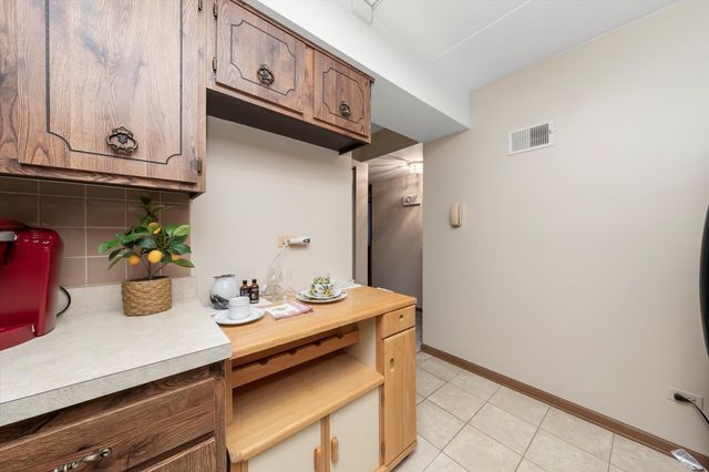 12615 S Central Avenue 207, Alsip, IL 60803