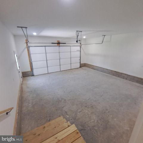 101 THOMPSON ST, Hurlock, MD 21643