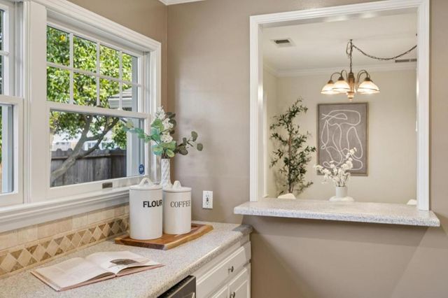 308 Hedge Road, Menlo Park, CA 94025