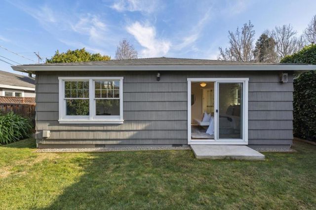 308 Hedge Road, Menlo Park, CA 94025