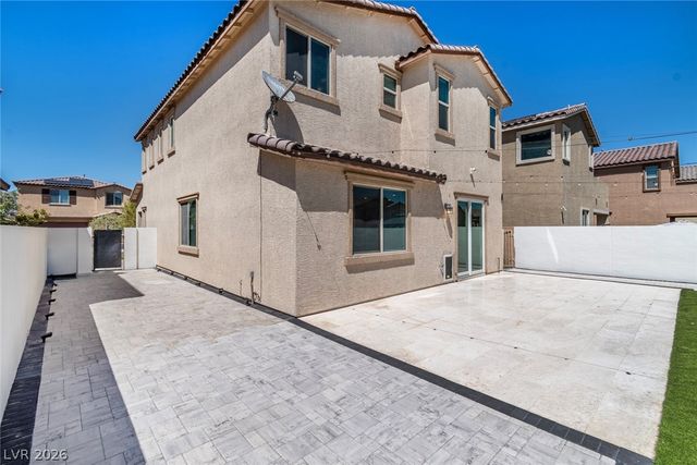 1013 Cliff Castle Avenue, North Las Vegas, NV 89081