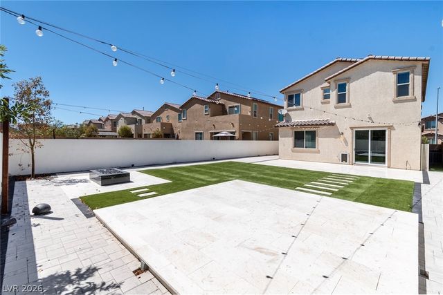 1013 Cliff Castle Avenue, North Las Vegas, NV 89081