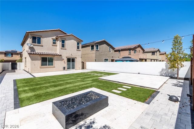 1013 Cliff Castle Avenue, North Las Vegas, NV 89081