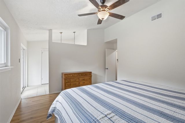 17211 Camberwell Green Lane, Houston, TX 77070