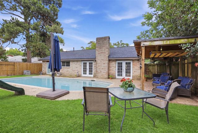 17211 Camberwell Green Lane, Houston, TX 77070