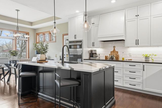 1978 Thom Drive, Arden Hills, MN 55112