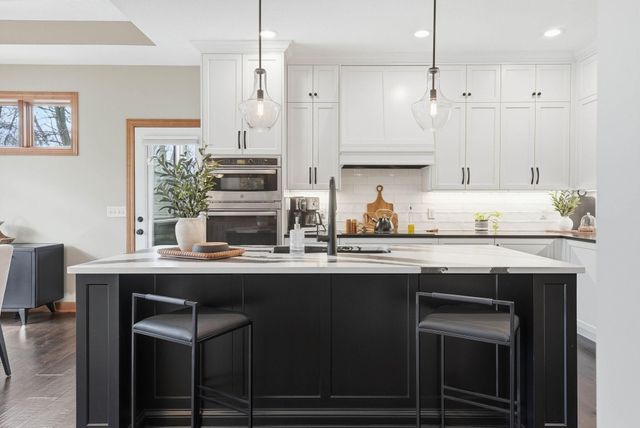 1978 Thom Drive, Arden Hills, MN 55112