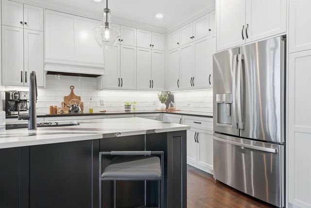 1978 Thom Drive, Arden Hills, MN 55112