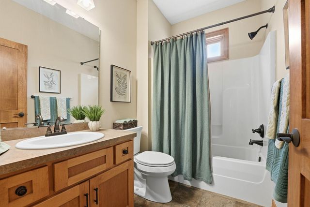 1978 Thom Drive, Arden Hills, MN 55112