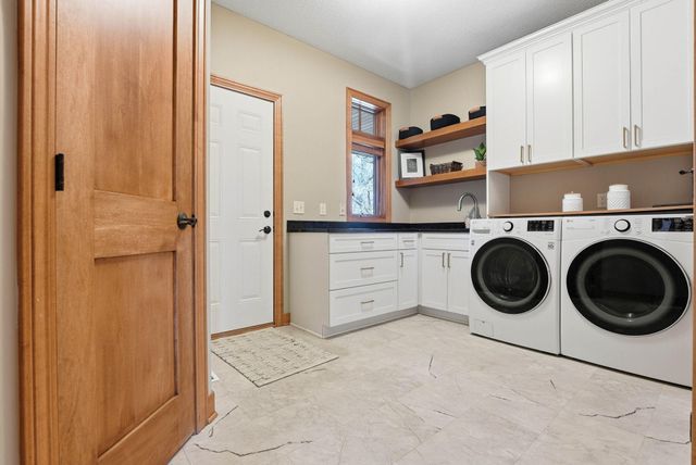 1978 Thom Drive, Arden Hills, MN 55112