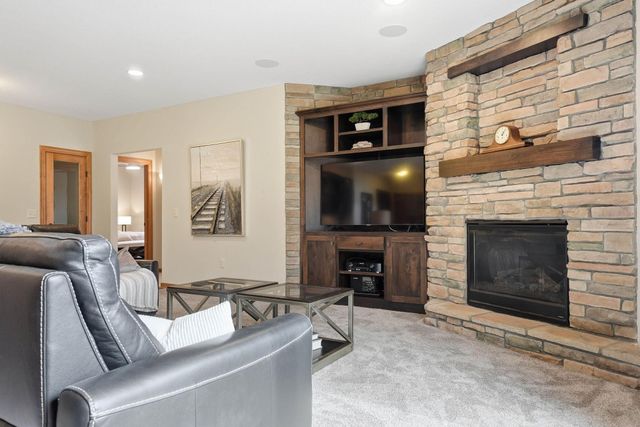 1978 Thom Drive, Arden Hills, MN 55112