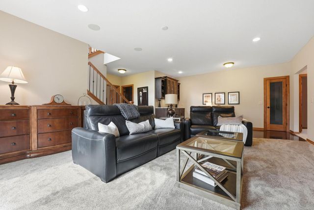 1978 Thom Drive, Arden Hills, MN 55112