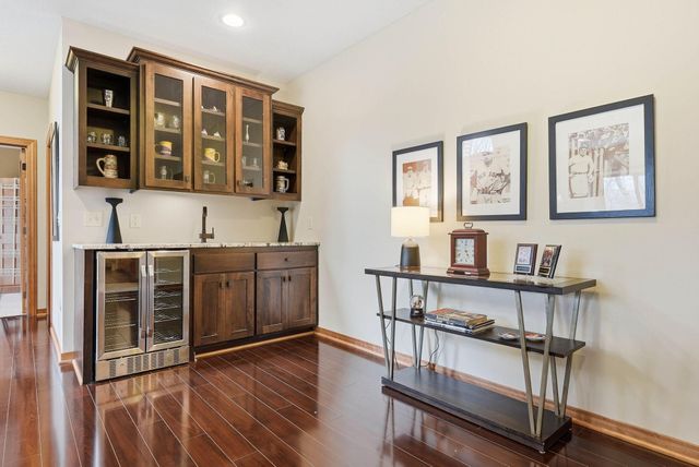 1978 Thom Drive, Arden Hills, MN 55112